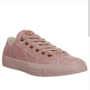 Suede lilac converse